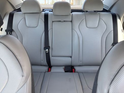 Used 2025 Hyundai Elantra Limited FWD image 40