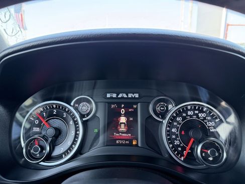 Used 2019 RAM 1500 Big Horn image 15