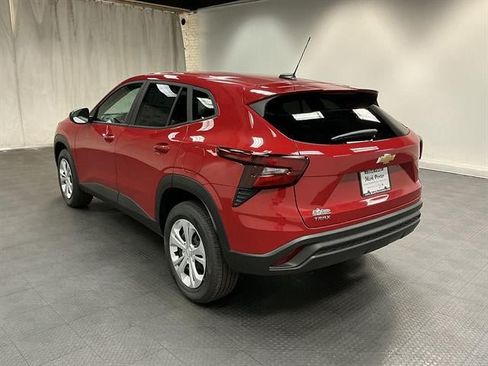 New 2026 Chevrolet Trax LS FWD image 3