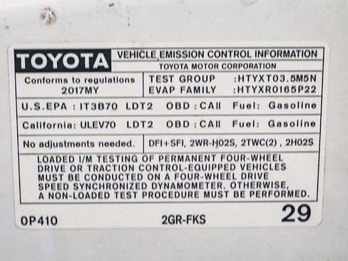 Used 2017 Toyota Tacoma TRD Sport AWD/4WD image 29