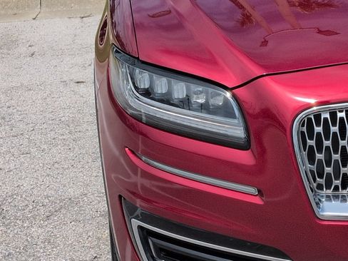 Used 2019 Lincoln Nautilus Reserve w/ Ultimate Package FWD image 10