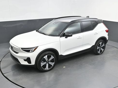 Certified 2023 Volvo XC40 Recharge Plus AWD/4WD image 23