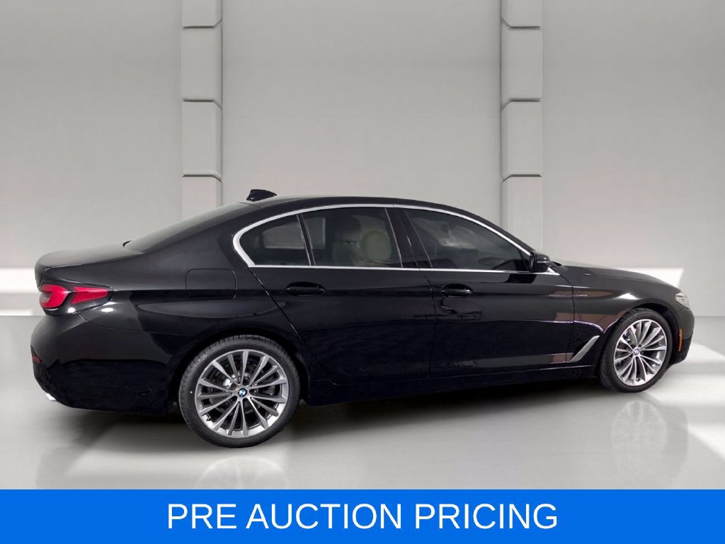 Used 2023 BMW 530i w/ Convenience Package RWD image 4