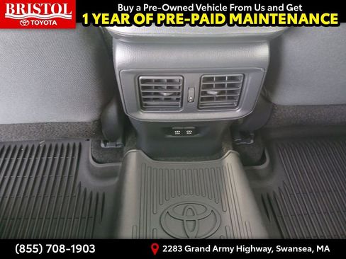 Used 2021 Toyota RAV4 XLE w/ Convenience Package image 18