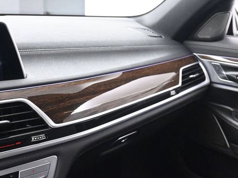 Used 2020 BMW 750i xDrive w/ M Sport Package AWD/4WD image 48