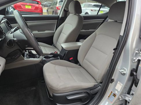Used 2020 Hyundai Elantra SEL image 6