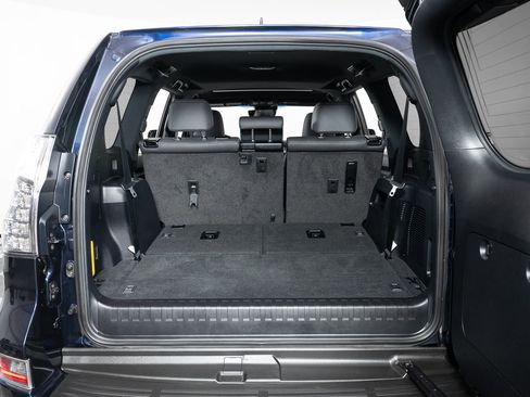 Used 2021 Lexus GX 460 Premium w/ Premium Package image 22