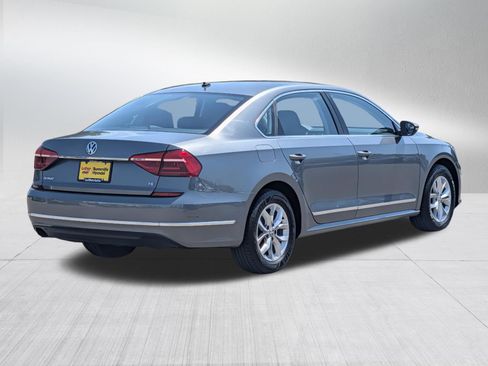 Used 2016 Volkswagen Passat 1.8T R-Line FWD image 7