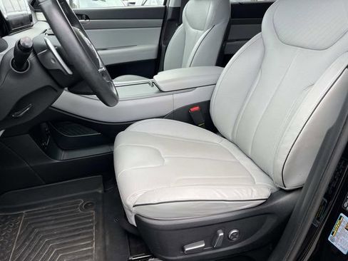 Used 2023 Hyundai Palisade SEL w/ Premium Package FWD image 23
