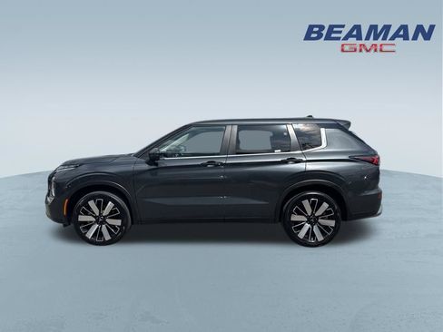 Used 2025 Mitsubishi Outlander SE FWD image 4
