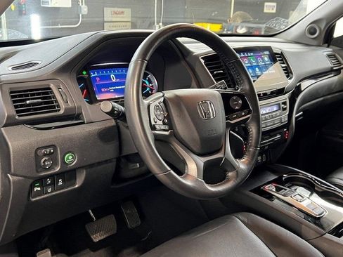 Used 2022 Honda Pilot Touring image 13