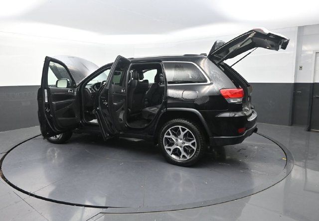 Used 2019 Jeep Grand Cherokee Limited w/ Trailer Tow Group IV AWD/4WD image 36