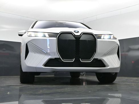 New 2026 BMW iX xDrive45 w/ Premium Package image 46