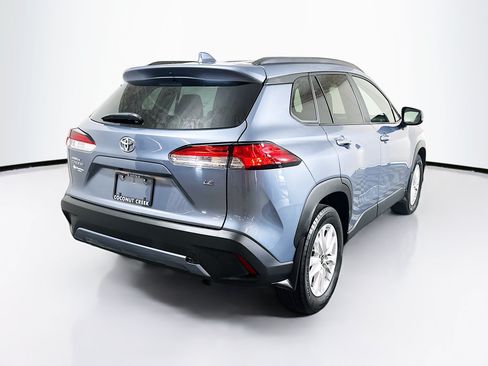 Used 2024 Toyota Corolla Cross LE FWD image 3