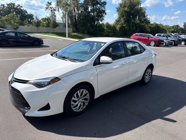 Used 2017 Toyota Corolla LE FWD image 1