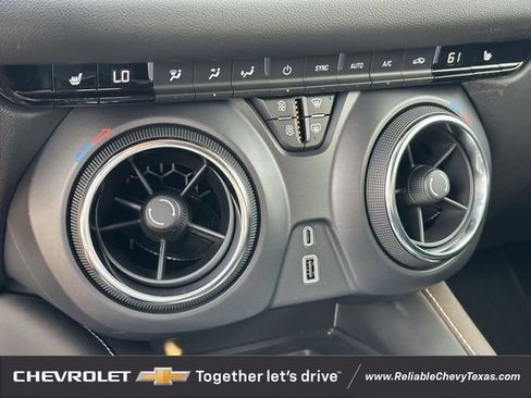 New 2025 Chevrolet Blazer LT w/ Convenience Package FWD image 21