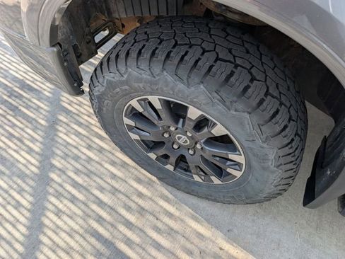 Used 2019 Nissan Titan PRO-4X AWD/4WD image 9
