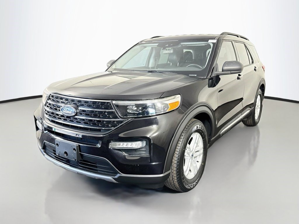 Used 2021 Ford Explorer XLT w/ Equipment Group 202A RWD image 4