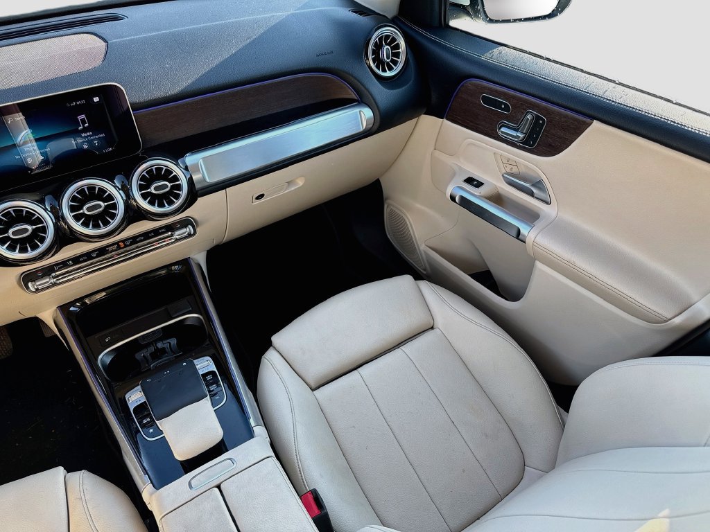 Used 2020 Mercedes-Benz GLB 250 4MATIC image 29