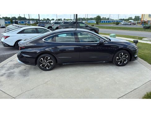 Used 2025 Hyundai Sonata SEL FWD image 6