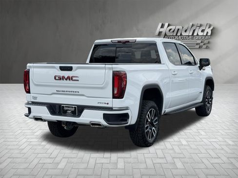 Used 2024 GMC Sierra 1500 AT4 w/ Technology Package AWD/4WD image 10