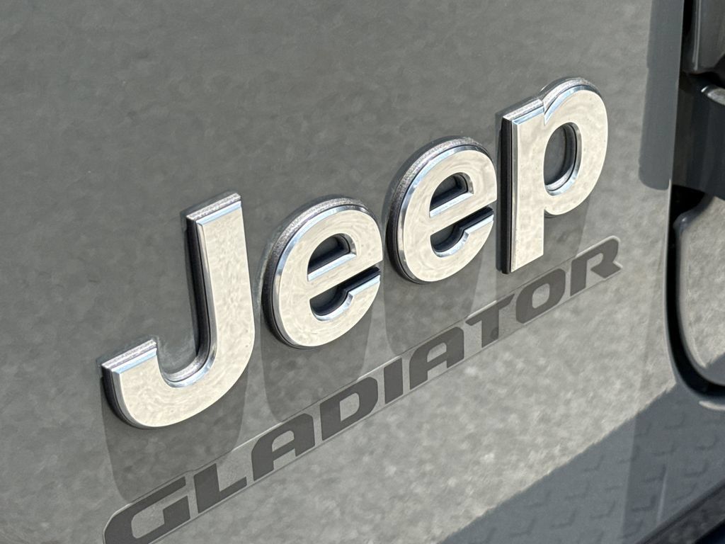 Used 2021 Jeep Gladiator Overland w/ Popular Equipment Package AWD/4WD image 6