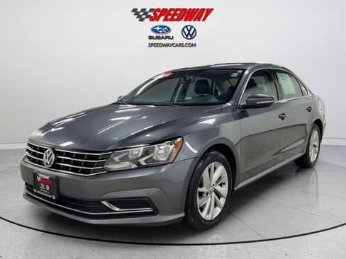 Used 2018 Volkswagen Passat 2.0T SE FWD image 12