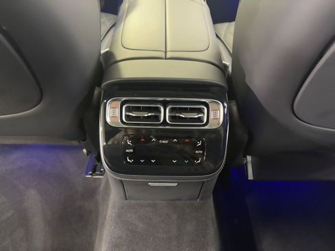 Used 2023 Mercedes-Benz S 580 4MATIC Sedan w/ 3D Technology Package image 31