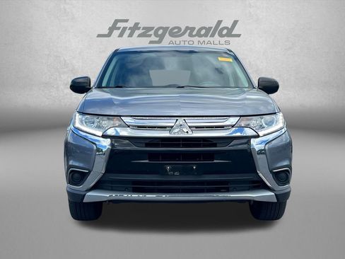 Used 2018 Mitsubishi Outlander ES image 3
