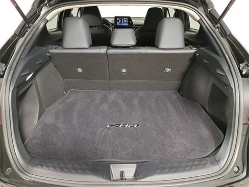 Used 2022 Toyota C-HR Limited image 10