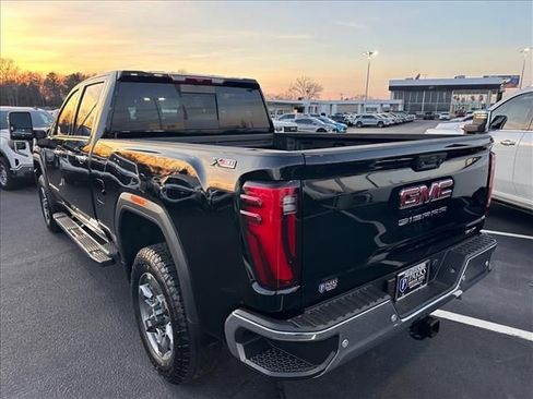 New 2026 GMC Sierra 2500 SLT w/ SLT Premium Package image 8