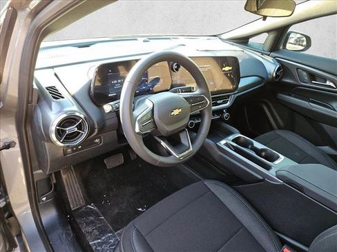 New 2026 Chevrolet Equinox EV LT image 3