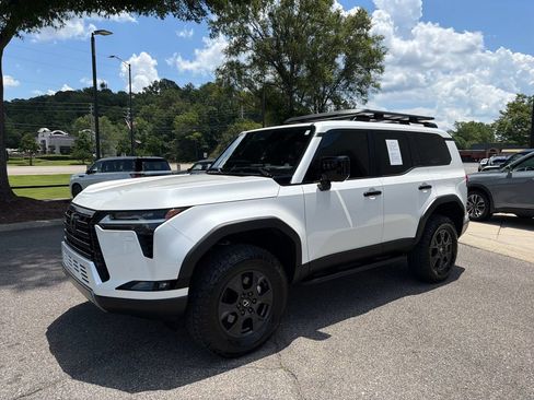 Used 2025 Lexus GX 550 AWD/4WD image 5