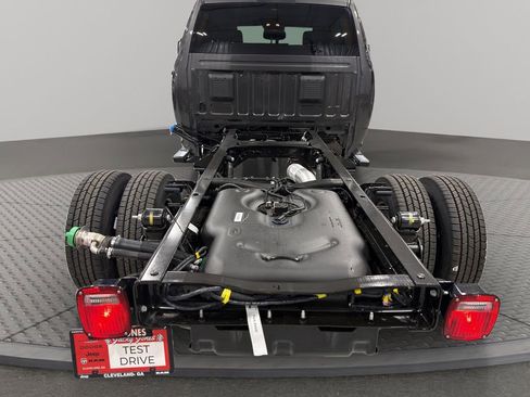 New 2026 RAM 3500 Tradesman w/ Chrome Appearance Group A AWD/4WD image 8