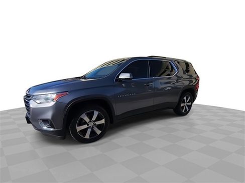 Used 2018 Chevrolet Traverse LT image 4