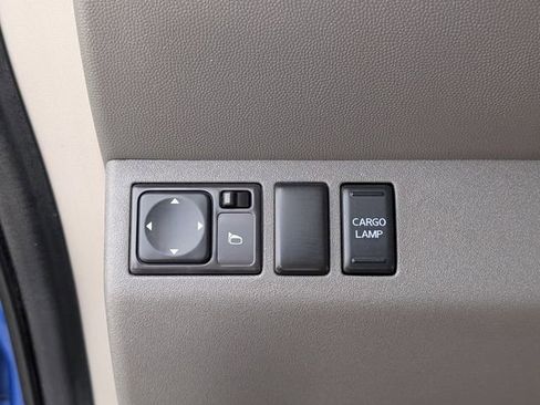 Used 2012 Nissan Frontier SV w/ SV Premium Utility Pkg RWD image 28