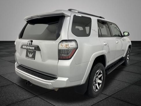 Used 2024 Toyota 4Runner TRD Off-Road Premium image 6