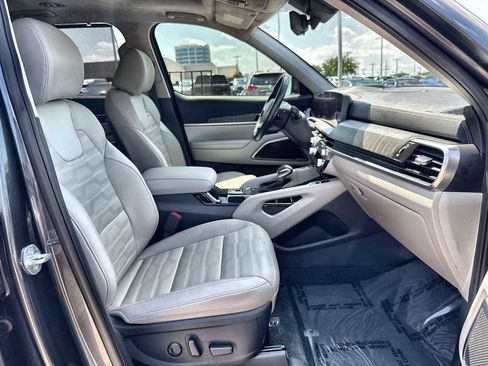 Used 2024 Kia Telluride SX Prestige AWD/4WD image 9