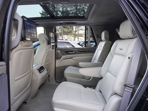 Used 2024 Cadillac Escalade Sport Platinum image 45