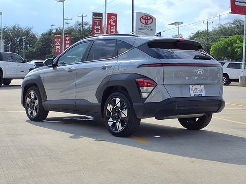 Used 2025 Hyundai Kona SEL image 7