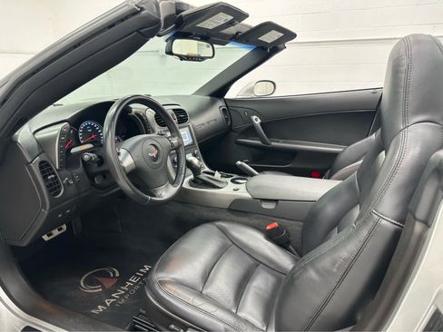 Used 2007 Chevrolet Corvette Convertible w/ Preferred Equipment Group RWD image 10