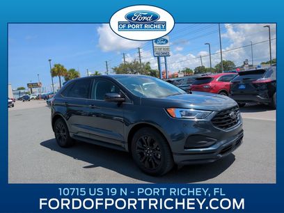 Used 2022 Ford Edge SE w/ Black Appearance Package
