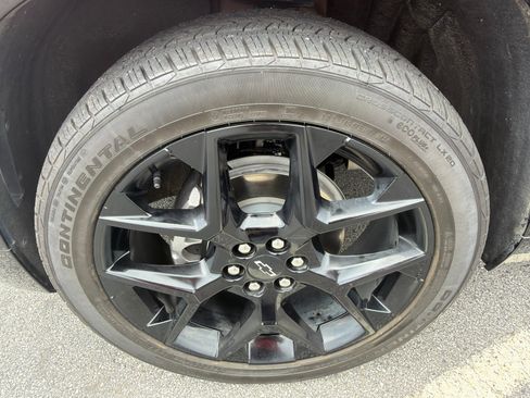 Used 2025 Chevrolet Traverse RS AWD/4WD image 11