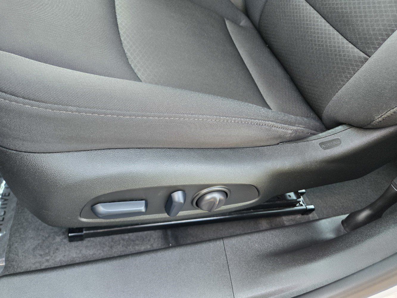 Used 2025 Chevrolet Malibu LT FWD image 25