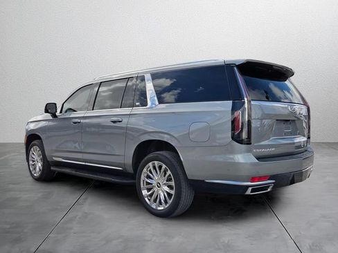 Used 2023 Cadillac Escalade ESV Premium Luxury RWD image 3