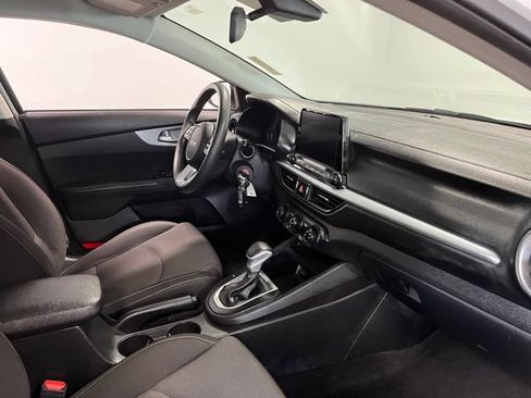 Used 2023 Kia Forte LX FWD image 11