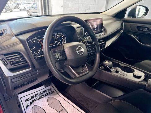 Certified 2025 Nissan Rogue S image 9