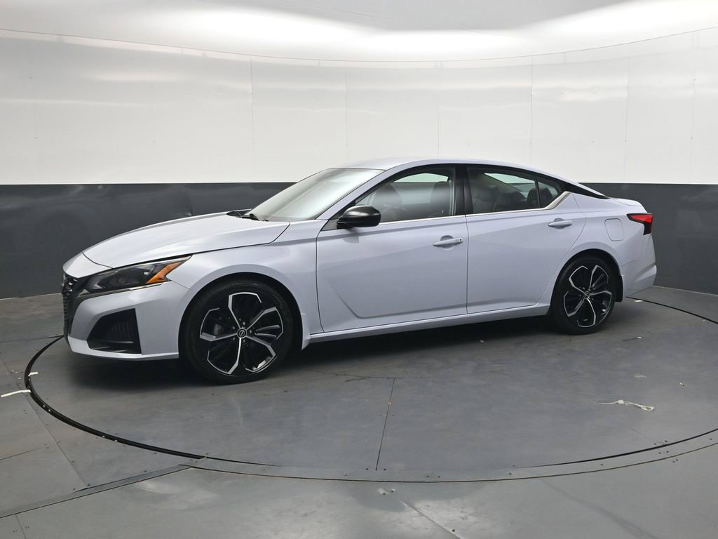Certified 2024 Nissan Altima 2.5 SR FWD image 12