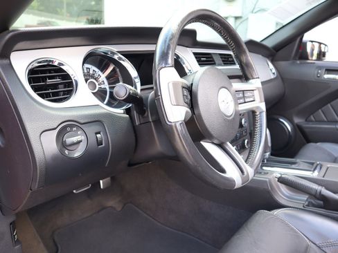 Used 2013 Ford Mustang Premium image 36