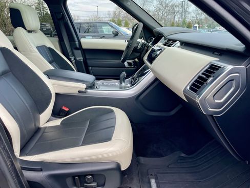 Used 2020 Land Rover Range Rover Sport HST image 15